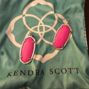 EUC Kendra Scott Magenta Elle’s